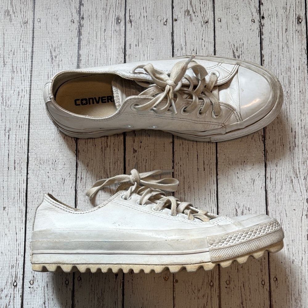 Converse White Leather Low-Top Platform Sneakers size 7